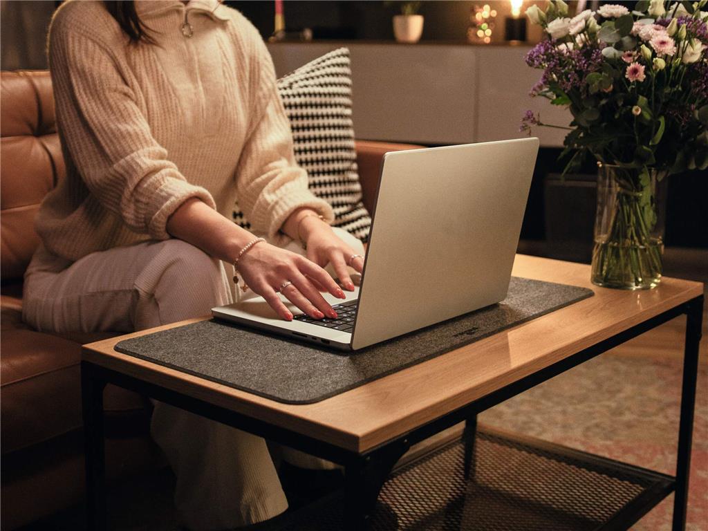 Durable Namizna podloga EFFECT 70 x 33 x 0,4 cm