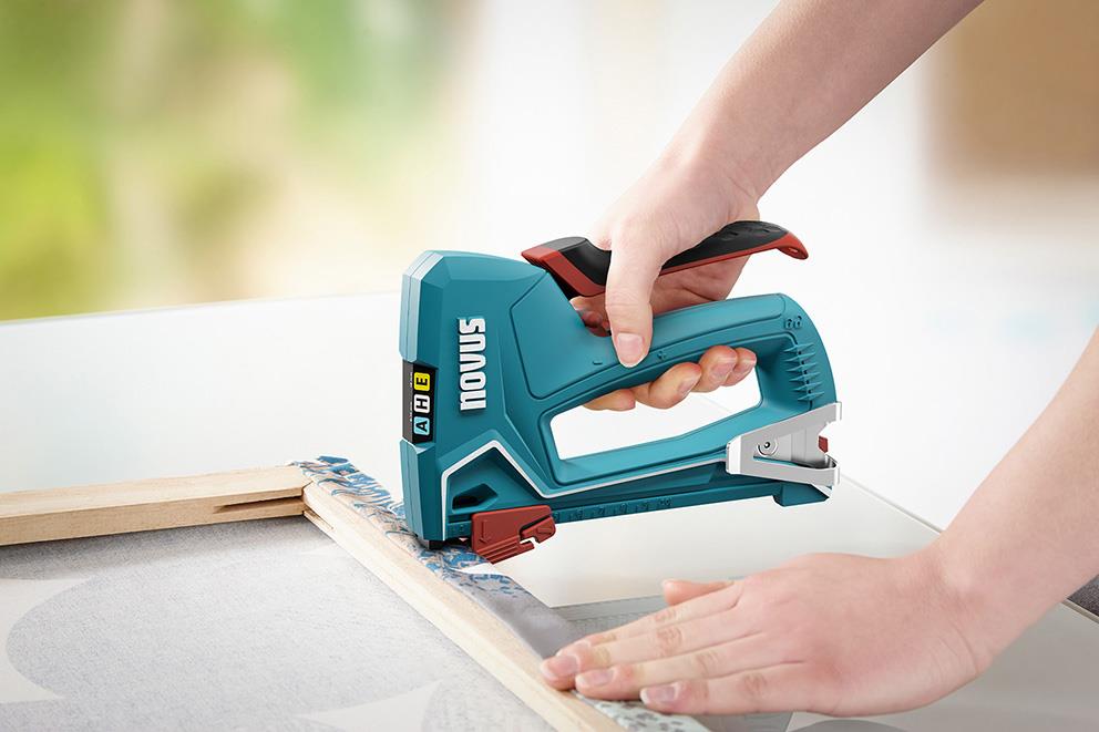 Novus Tapetniški spenjač J-50