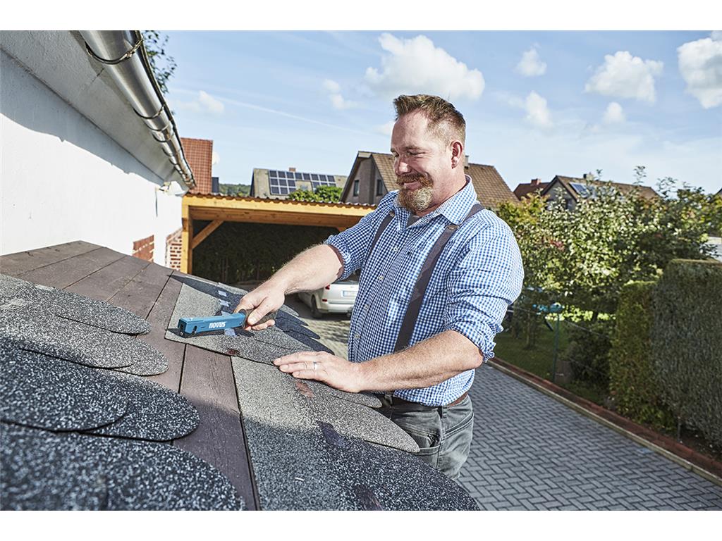 Novus Tapetniški udarni spenjač J-022