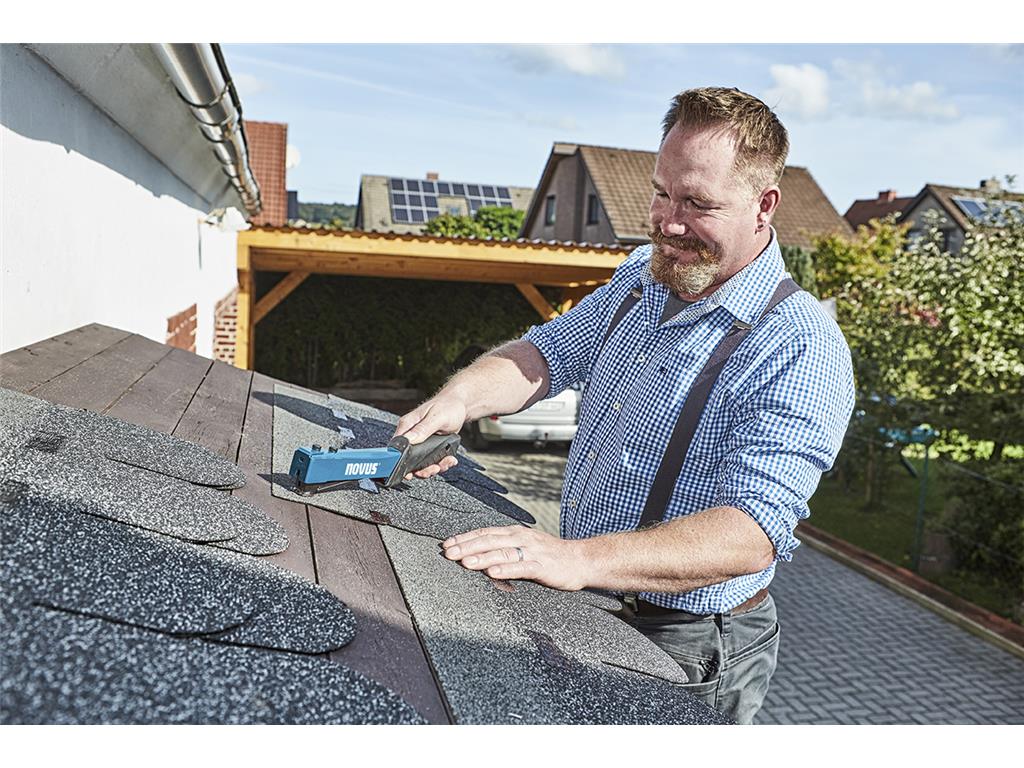 Novus Tapetniški udarni spenjač J-044