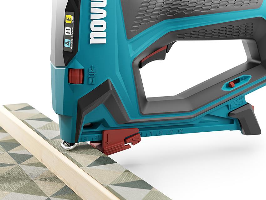 Novus Akumulatorski tapetniški spenjač J-550