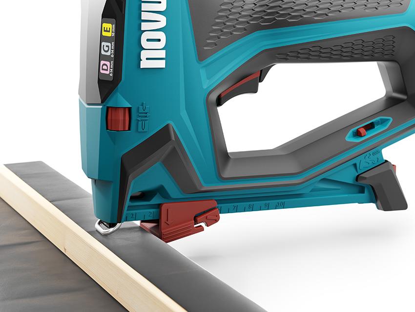 Novus Akumulatorski tapetniški spenjač J-551